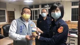 苗栗,治安,連線,咖啡,超商,巡邏,警察,局長,周煥興。(圖/翻攝畫面)