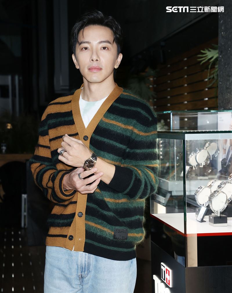 坤達代言名錶並分享與柯佳嬿維持婚姻甜蜜的秘訣。（記者邱榮吉/攝影）