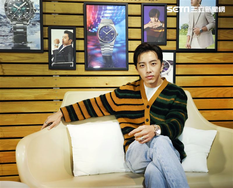 坤達代言名錶並分享與柯佳嬿維持婚姻甜蜜的秘訣。（記者邱榮吉/攝影）