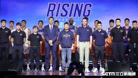 ▲PLG桃猿領航猿開季記者會，總教練鄭志龍、總經理陳信安。（圖／記者劉彥池攝影）