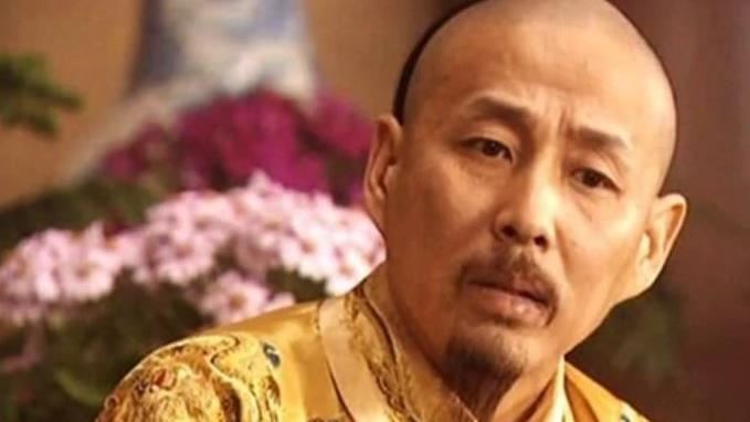 康熙見孔子墓跪不下去！只因碑上1字