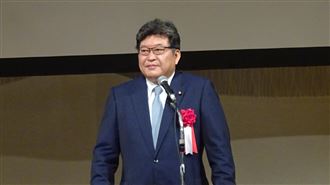 日自民黨改組　安倍左右手接政調會長