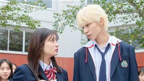 《青春特調蜂蜜檸檬蘇打》傑尼斯 Snow Man Rual X吉川愛。（圖／捷傑電影提供）