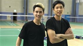 楊博涵盧敬堯創服飾自有品牌　周天成力挺台灣羽球男雙組合「楊肉盧」楊博涵（左）、盧敬堯攜手創立服飾自有品牌，盧敬堯透露，台灣羽球一哥周天成（右）還曾穿上品牌服飾力挺。（盧敬堯提供）中央社記者黃巧雯傳真　109年11月12日