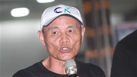 談三接停工　潘忠政：蔡總統認為還不到時候總統蔡英文在22日世界地球日下午接見環保團體代表，珍愛藻礁公投領銜人潘忠政（圖）也是其中之一。潘忠政晚間受訪表示，會議結束後感覺非常沉重，過程裡他確實建議三接停工，但蔡總統認為還不到停工的時候，還需要更多資訊判斷。中央社記者吳家昇攝  110年4月22日