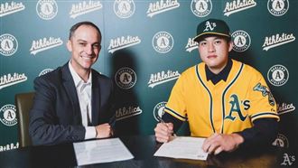 世界盃國手莊陳仲敖　與運動家簽約