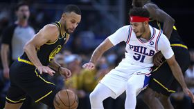 ▲柯瑞（Stephen Curry）兄弟對決。（圖／美聯社／達志影像）