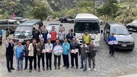 偏鄉需求反應式公共運輸「噗噗共乘」獲獎肯定全球知名資訊科技研究及顧問機構Gartner公司25日公布「2021數位政府服務創新獎」獲獎名單，交通部以偏鄉需求反應式（DRTS）的公共運輸「噗噗共乘」榮獲亞太區首獎，目前「噗噗共乘」已在台東縣延平鄉、花蓮縣卓溪鄉、萬榮鄉及富里鄉、新竹縣尖石鄉等地營運。（交通部提供）中央社記者汪淑芬傳真  110年11月25日