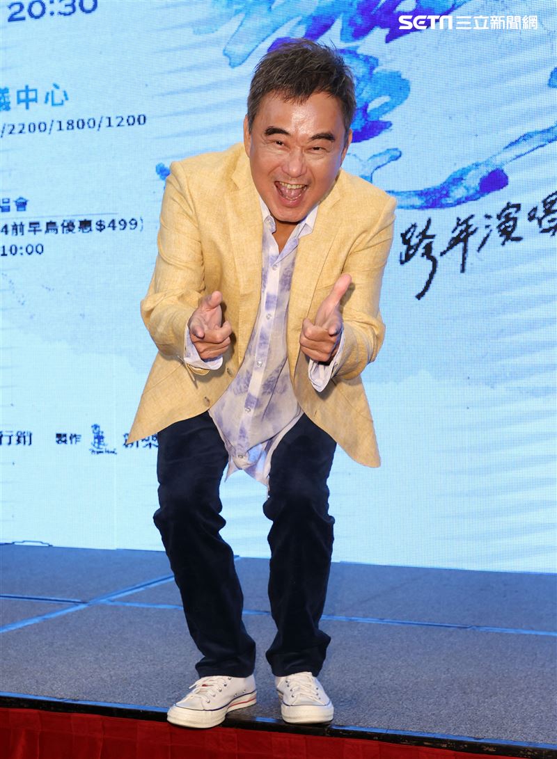 陳昇發表全新專輯「麗春」2022跨年演唱會「線上門票」啟售。（記者邱榮吉/攝影）