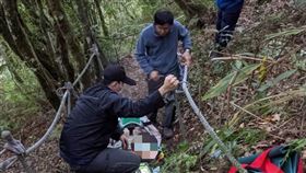 栗松溫泉,山路,昏迷,搶救,台東（圖／翻攝畫面）