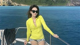 Melody今（21日)曬出大方曬出美腿照，讓網友嗨翻。(圖／翻攝自melodykliu）
