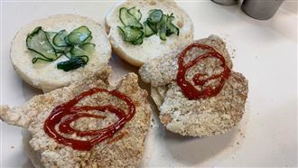 新竹婦吃雞排堡咬斷牙　店家賠10萬