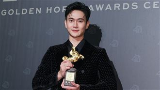 擊敗龍劭華　劉冠廷哽咽放閃女友超甜