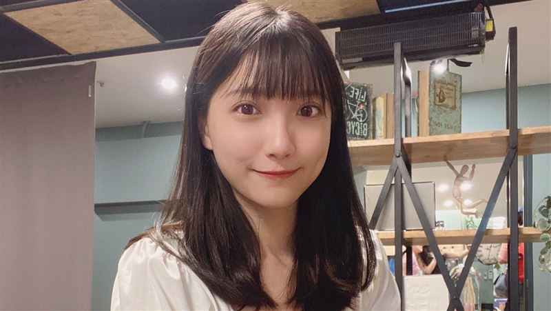 女星深夜「浴室突傳說話聲」嚇傻求媽陪洗