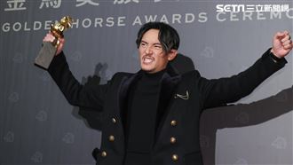 張震等30年奪影帝　後台笑喊作秀啦