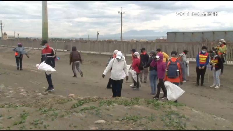 「扶輪好湛」800人聯手淨灘護地球