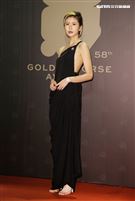 金馬58陳璇戴的胸針，就是爸爸龍劭華拿下視帝的那個胸針。（記者邱榮吉、楊澍/攝影）