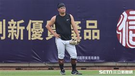 ▲台灣大賽G2賽前練習統一獅先發投手胡智為。（圖／記者劉彥池攝影）