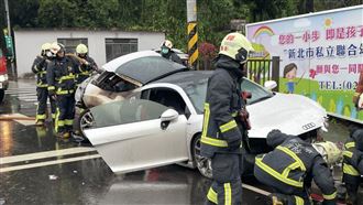 女大生搭超跑枉死　閨蜜怒飆超跑男