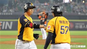 ▲台灣大賽G2中信兄弟一壘手許基宏敲出單場雙響砲。（圖／記者劉彥池攝影）