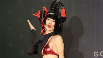 呂秋遠：白靈的辱華大片《紅色角落》