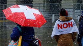 瑞士針對COVID通行證公投。（圖／路透社／達志影像）