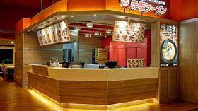 來台20年日本電視冠軍「赤坂拉麵」 驚傳在台分店全撤光！（圖／翻攝自赤坂拉麵臉書）
