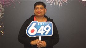 ▲愛德蒙頓農場老闆娘中了樂透大獎。（圖／翻攝自彩券公司推特）