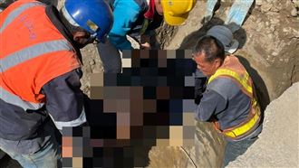 停水管線變真空　工人鑿開1秒被吸走