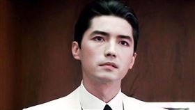 尊龍。（圖／翻攝自娛樂扒叔微博）