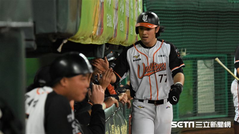 台灣大賽G3統一獅林安可敲安打。（圖／記者王怡翔攝影）