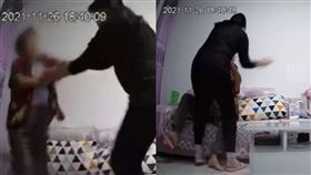 狂甩耳光啪啪啪「79歲老母親求饒」…女公務員怒吼：給我簽　她下場慘了。封面新聞