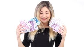 ▲有些人年底財運一飛沖天，做什麼都賺錢，令人羨慕！（示意圖／翻攝自pixabay）