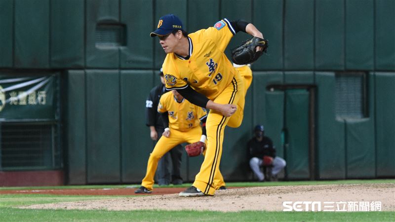 台灣大賽G3中信兄弟先發投手鄭凱文。（圖／記者王怡翔攝影）
