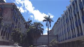 衛福部防疫中心通過文資審議衛福部防疫中心工程計畫經台北市文資委員會審議通過，疾管署表示，新建物將保留南港衛生大樓既有立面、花格磚等特色，打造功能與歷史兼備的國際級實驗大樓。（台北市文化局提供）中央社記者陳昱婷傳真  110年12月1日