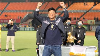 中信第一座冠軍　辜仲諒等了20年