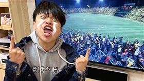 兄弟奪冠破除魔咒！蔡阿嘎衝回家飆淚（圖／翻攝自蔡阿嘎臉書）