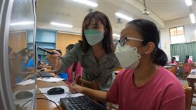 楊小黎參與線上數學課程