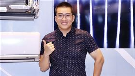 總統蔡英文及藝人黃子佼、小偵及網紅joeman出席2020台北家電展。（圖／記者林聖凱攝影）