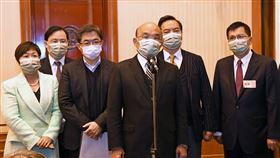 行政院長蘇貞昌２日下午出席「中華民國第44屆、海外華人第30屆創業楷模暨創業相扶獎頒獎典禮」。（圖／行政院提供)