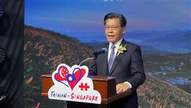 線上慶雙十 梁國新：疫情下台星貿易逆勢成長旅星僑界日前預錄國慶線上晚會影片，駐新加坡代表梁國新致詞表示，疫情下台星貿易依然逆勢成長，上半年成長逾33%。攝於9月26日。中央社記者侯姿瑩新加坡攝 110年10月10日