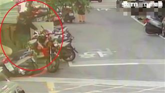 男誤催油門機車噴進早餐店　網看傻眼