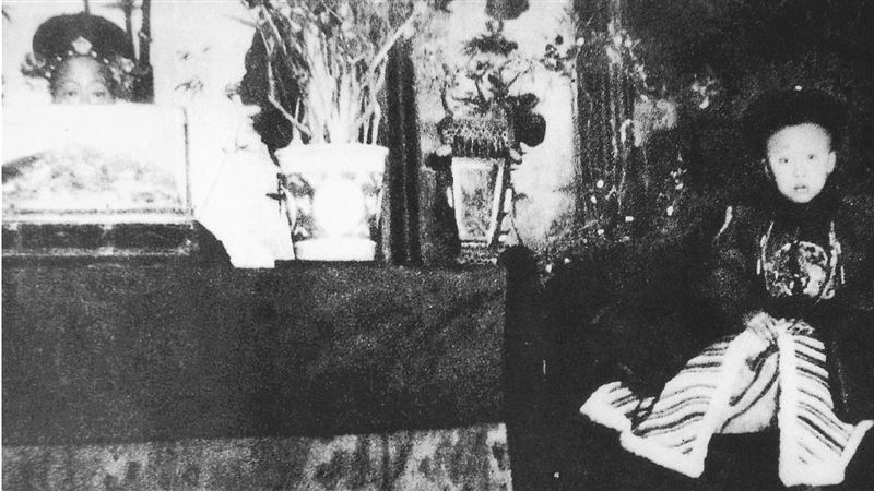 老照片故事／百年前溥儀竟玩魷魚遊戲