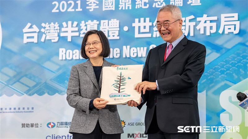 蔡英文：打造新竹到高雄半導體聚落