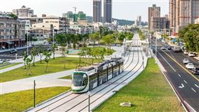 高雄輕軌C17至C20段獲營運許可交通部3日正式發布高雄環狀輕軌第二階段部分路段鼓山區公所站（C17）至台鐵美術館站（C20）的營運許可函，高雄市政府表示，將儘速規劃辦理通車事宜。（高雄市政府提供）中央社記者曾以寧傳真  110年12月3日