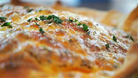 牧羊人派「絞肉沒熟」！她吃完胃出血死亡　廚師遭判4個月 示意圖／Unsplash