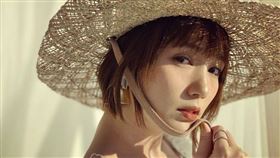 本田翼。(圖／本田翼IG，LINEMO廣告)