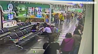 男郵局昏迷　行員與警接力CPR救命