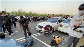 雲林，時尚賽車，失控右側打滑 ，撞人  (翻攝畫面)