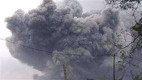印尼東爪哇省（East Java）塞梅魯火山（Mount Semeru）（圖/美聯社/達志影像）
